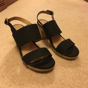 Old Navy black block-heel wedge sandals